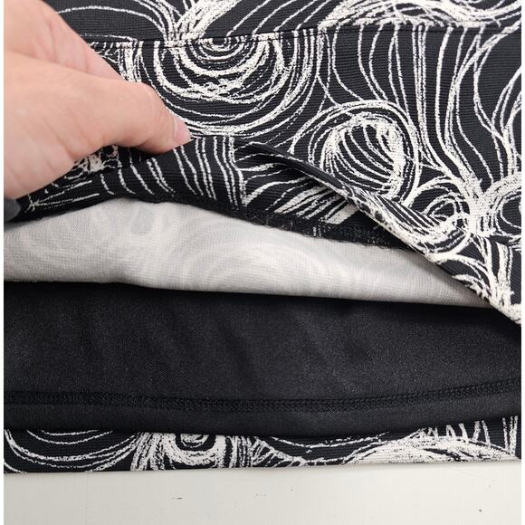 Alfani size medium lined stretch geometric skirt short white black whimisgoth - Picture 3 of 7